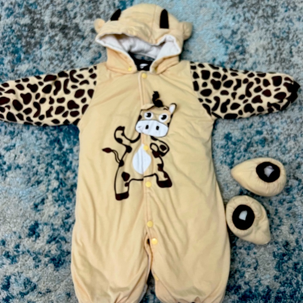 Beautiful kids cow bunting 9-12 months